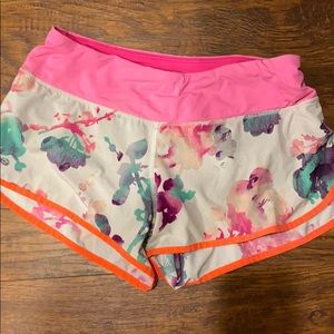 Lululemon speed shorts size 6